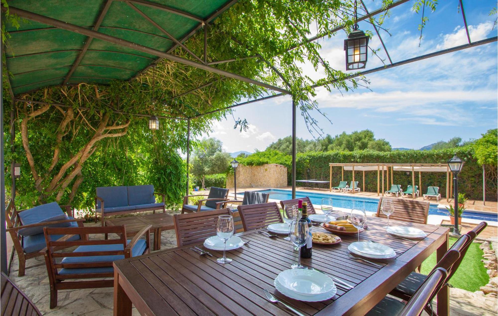 4 Bedroom Cozy In Ferienhaus Marratxí